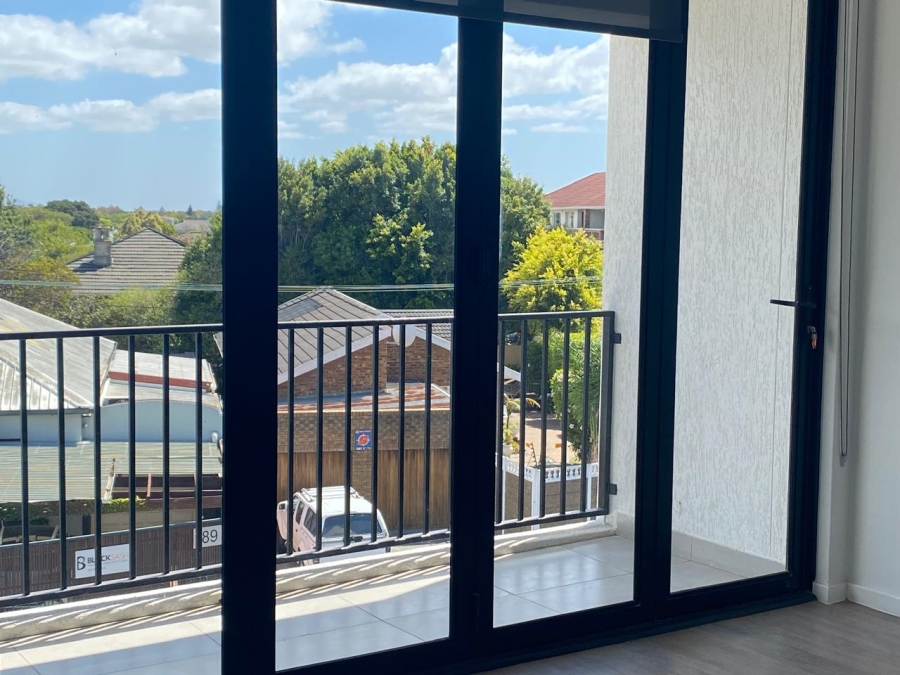 2 Bedroom Property for Sale in Claremont Western Cape